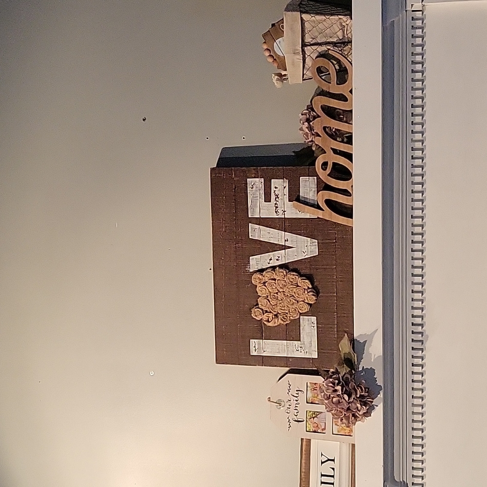 Wood and burlap farmhouse style ❤️ sign
